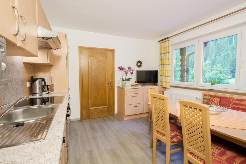 Ferienwohnung Pension Tirol Bichlbach Exterior photo